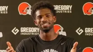 Shedeur Sanders makes unexpected gesture for Glenville after 11 players confronts charges