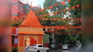 At Salt Lake’s BF Block, the puja organised by Maitri Sangha, which was started by Dutta, has