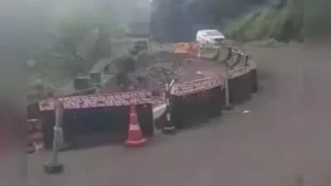 Fresh landslide damages Amba Ghat highway stretch; traffic: The wider industry impact