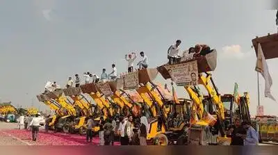 Nearly five quintals of flowers were showered on Nabin and other leaders from the bulldozers