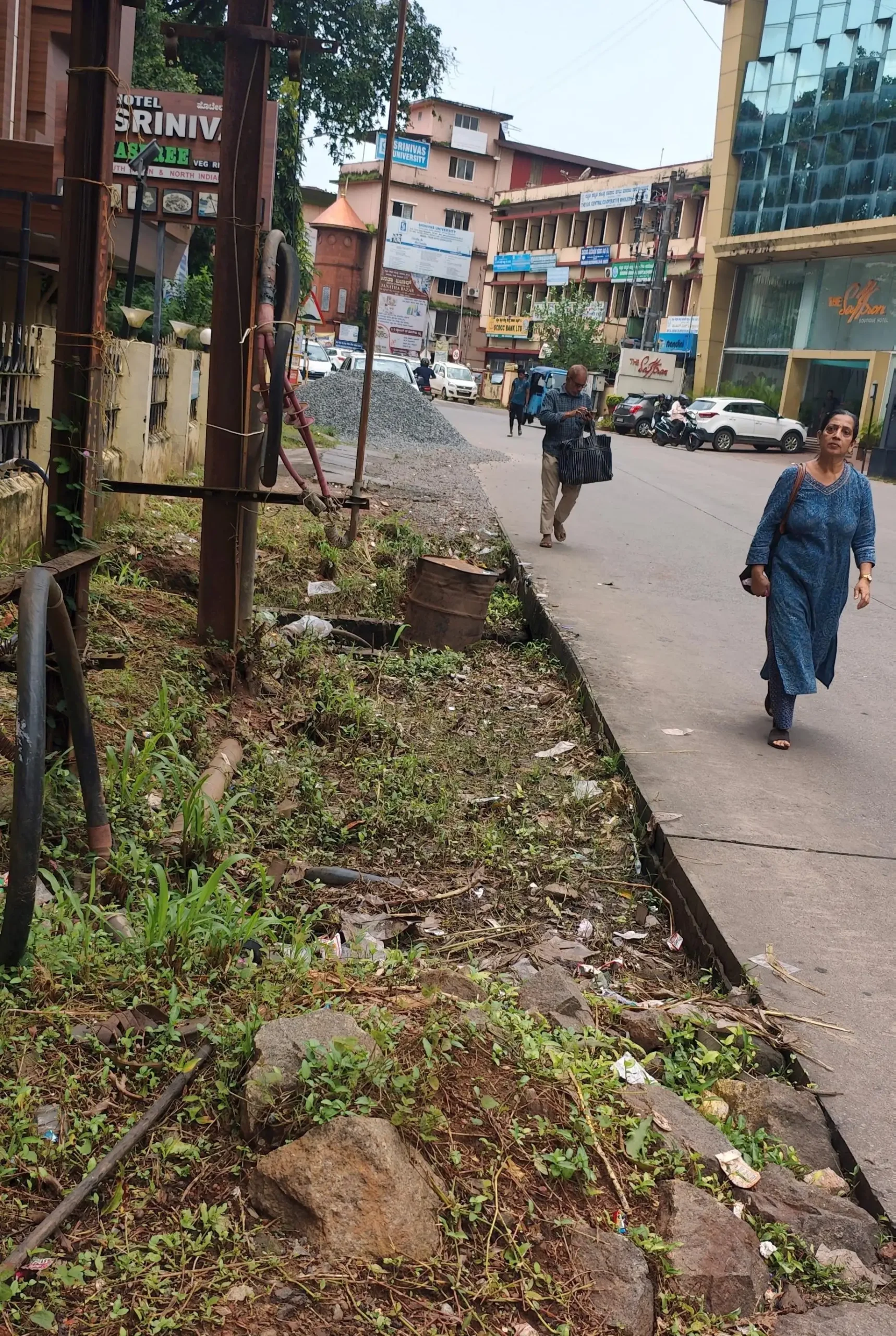 Near the Srinivas University campus, bottlenecks are reported when: The wider industry impact