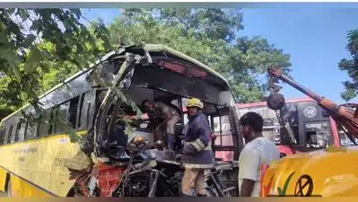 Around 7.15am, the bus was proceeding on the Trichy-Chennai bypass road near Pazhaveli when