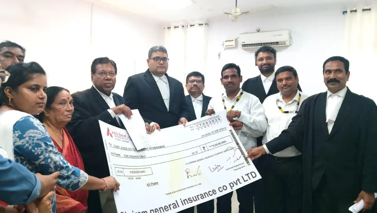 At the Telangana high court, two Lok Adalat benches settled 182 pending cases, with motor
