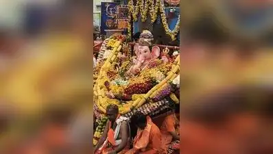 The immersion of the historical 82nd Hindu Mahasabha Ganesha idol began with immense fervour