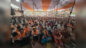 Demanding that Vikhe Patil step down from the state cabinet sub-committee on Maratha quota