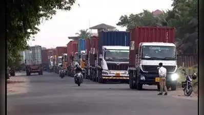 Light vehicles carrying devotees to Ghrishneshwar temple and Khuldabad may travel up to Mahavir