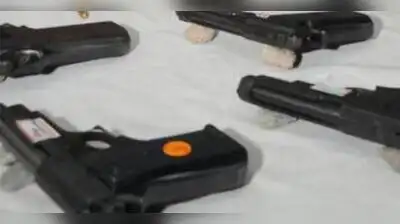 Anekal police have arrested seven persons on charges of dealing in illegal country-made pistols