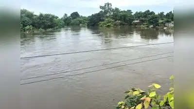 crops submerge — Overflow at Sharda, Ghaghara and Mohana affect people