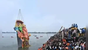 Khairtabad Ganesh receives grand farewell