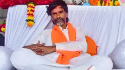 Denied permission to protest at Azad Maidan, Jarange dares govt to stop march