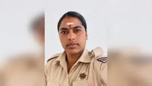 A woman head constable collapsed and died while chasing a 25-year-old man who allegedly