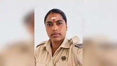 A woman head constable collapsed and died while chasing a 25-year-old man who allegedly