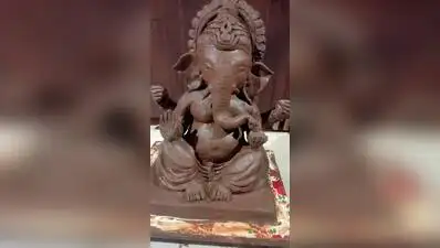 Ganapati idol made of local clay in Alave village of Kolhapur district