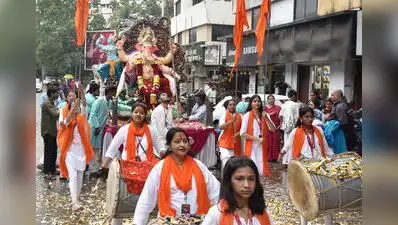From crowded idol stalls and flower markets to brightly decorated homes, the city wore