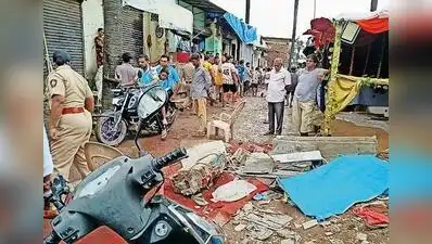 Column with rope tied to Dahi Handi crashes, kills 7-year-old in Mumbai