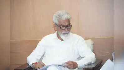 Education minister Dada Bhuse took review of the current situation of crops in Nashik district