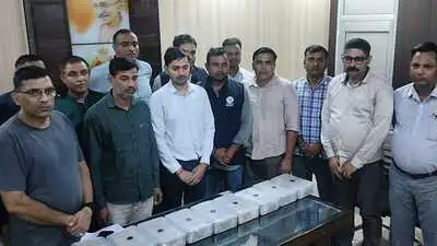 Shamli mining officer, clerk held for taking Rs 85,000 bribe; Rs 71.89L cash seized from officer