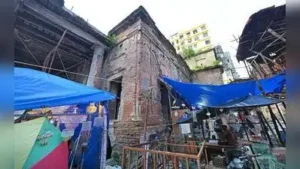 Cal HC tells KMC, KP — Clear Illegal Stalls Around Parsi Fire Temple