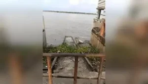 Since a conveyor is a continuously rotating belt, the idol will automatically come back