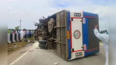 TGSRTC bus overturns in Kamareddy, driver killed
