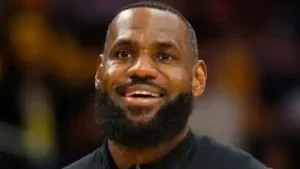 LeBron James, 41, introduces YouTube golf channel with 2016 Cavaliers teammates in Scotland