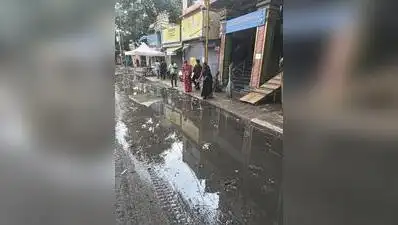 Traders said the problem at the spot has worsened since the road was redeveloped under