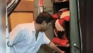 Thirty kg of silver bars worth more than Rs 75 lakh and Rs 75,000 in cash were stolen