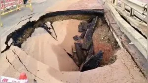 Puzhal pipeline burst leads to GNT Road cave-in, disruption of water supply to four zones in Chennai