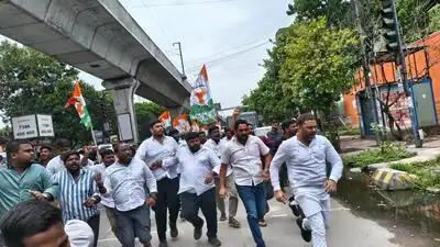 Congress activists protest against pellet gun use on students