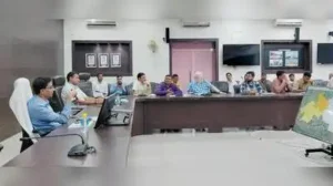 Divisional Commissioner Lokesh M on Thursday chaired a divisional-level coordination meet