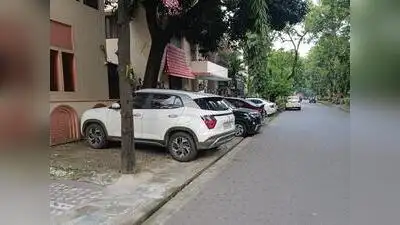 Agnimitra Paul, on an inspection of Salt Lake blocks, slammed the parking of cars and dumping