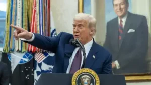 US President Donald Trump threatened to put ICE agents to the airports ⁠if congressional