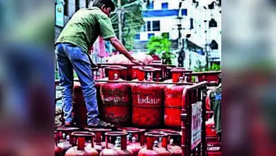 Mysuru : The minimum waiting period for rural consumers to book a fresh LPG cylinder refill has