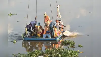 When there are no barricades, swimmers and other safety arrangements, entering such a water