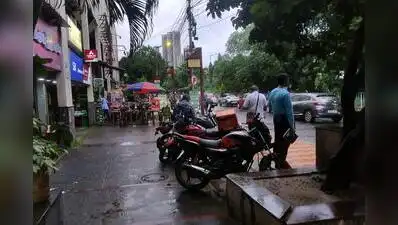 Bikers and cops in parking challan row