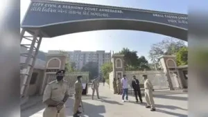 Lawyers protest shift of rent case jurisdiction from courts to revenue officials