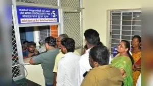 No fee for mobile phone collection at Thiruparankundram temple: The wider industry impact
