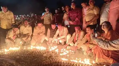 Kanpur: A Deepotsav featuring 76,000 lamps was organised at Motijheel in Kanpur on Thursday