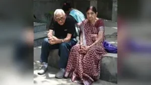 Not just VIPs, even voters with age or health issues were able to complete the process at home