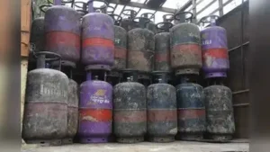 Beed mandates commercial LPG cylinders for Ganesh festival community meals