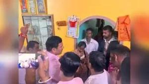 Karnataka BJP president BY Vijayendra and leader of opposition R Ashok visit the family