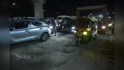 Carrier Helps Flyer Delayed By Traffic Board B'luru Plane
