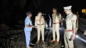5 kg silver looted as four men rob jeweller on Hardoi highway