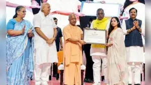 Targeting Samajwadi Party for its governance, the CM accused it of having looted the rights