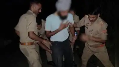 Two cattle smugglers from Punjab were arrested following exchange of fire with Nonahara cops