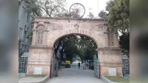 A controversy has erupted at Gujarat Vidyapith after members of Akhil Bharatiya Vidyarthi