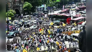 Mumbai: The Matang community protested near BMC headquarters and outside Azad Maidan Tuesday