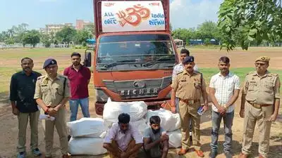 two nabbed with 220 kg ganja worth Rs 1.10Cr
