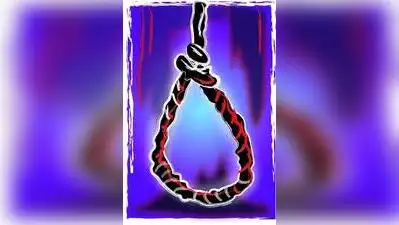 Kolkata: A newlywed couple was found hanging inside their home in Nibadui Charkpara