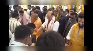 Rajnath, Yogi, Naidu and Paswan then cut four 19-kg laddoos, weighing 76 kg in total, to mark